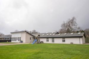 Large disabled-friendly holiday home - 20 beds - accommodation for 60 people - in Bork Havn, West Jutland