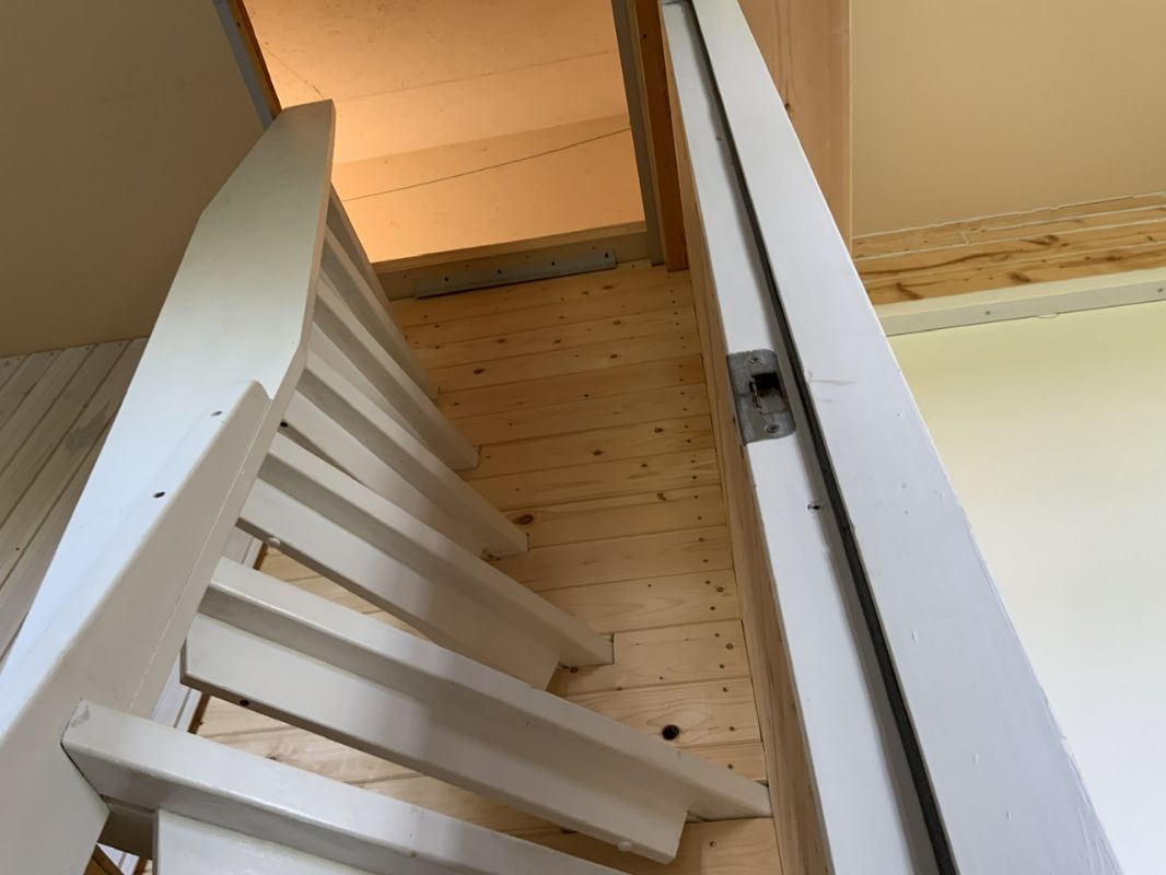 Stige, Treppe, stairs til/zum/to Hems. 