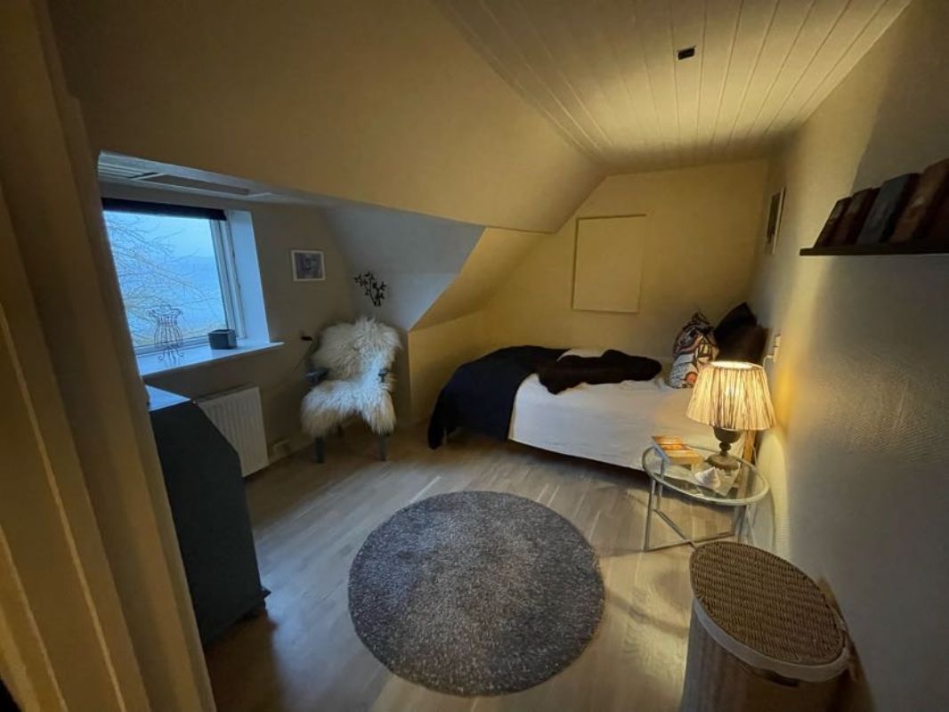 Sovev�relse 3 - 1. sal TV - 140 cm seng