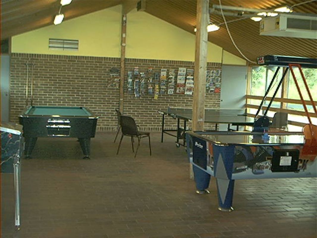 Aktivitesrum med bordtennis, billiard m.mActivity room with billiard and table tennisAktivitt Raum mit billiard und Tischtennis