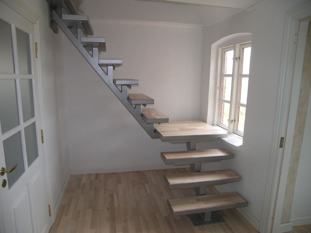 Trappe til 1.salStaircase to first floorDie Treppe zum ersten stock